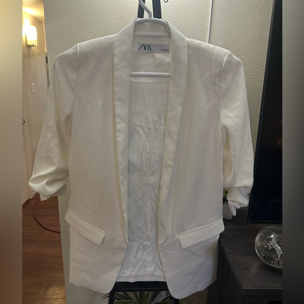 Zara Women's Elegant White Blazer